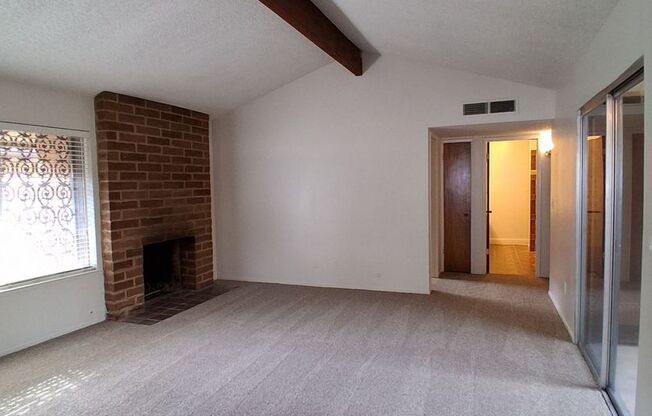 1493 W Fairmont