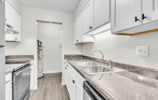 2 beds, 1 bath, 720 sqft, $1,209, Unit E8