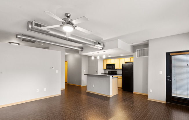 1 bed, 1 bath, 729 sqft, $995, Unit 312-401