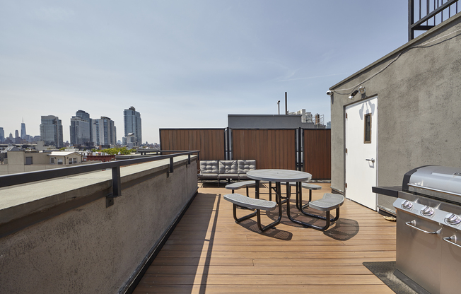 144 N 10 ST