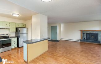 2 beds, 1 bath, $1,750, Unit # 7