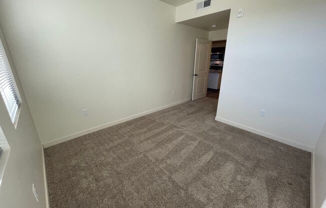 1 bed, 1 bath, 631 sqft, $1,640, Unit Unit 213