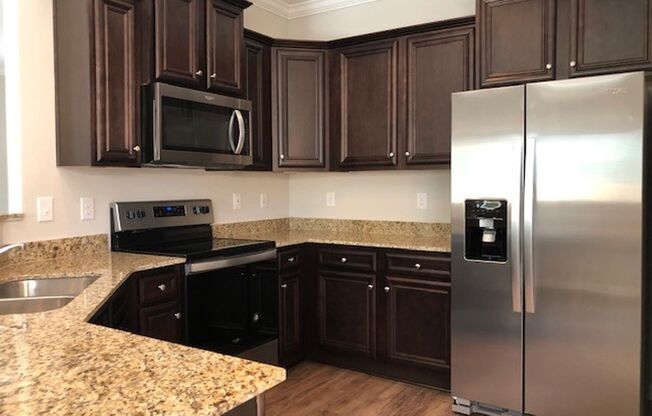 THE PERFECT HOME IN LEXINGTON'S BROOKSTONE COMMUNITY