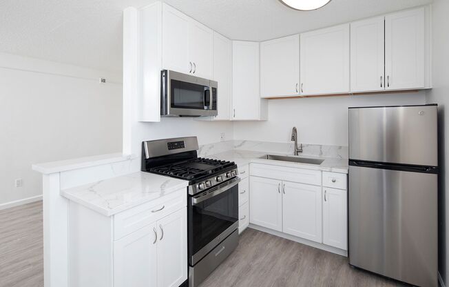 1 bed, 1 bath, $2,095, Unit 20