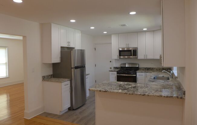 3 beds, 1.5 baths, 1,200 sqft, $2,695, Unit 2 North