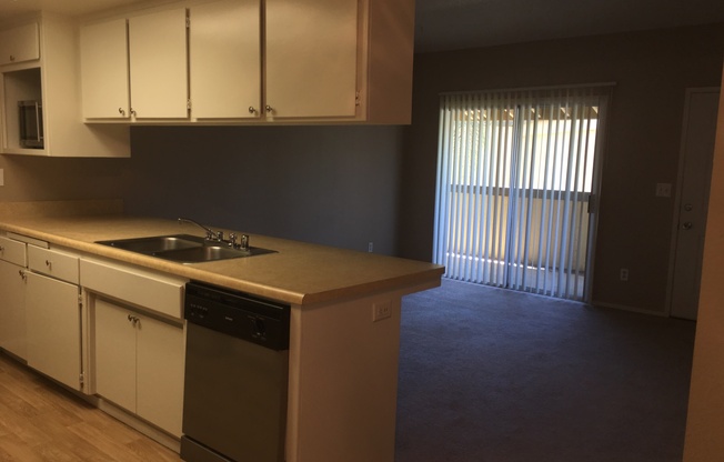 1 bed, 1 bath, 610 sqft, $1,245, Unit 11