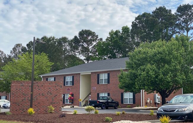 2 beds, 2 baths, $1,395, Unit 3703-F
