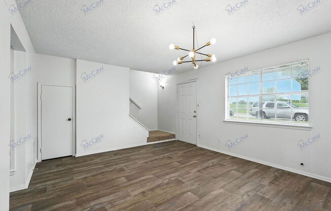 326 CANDLEWOOD LN