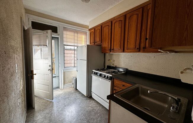 2 beds, 1 bath, $1,500, Unit 1505 #1