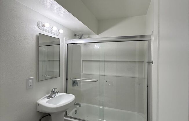 1 bed, 1 bath, 525 sqft, $1,850, Unit 9175-2