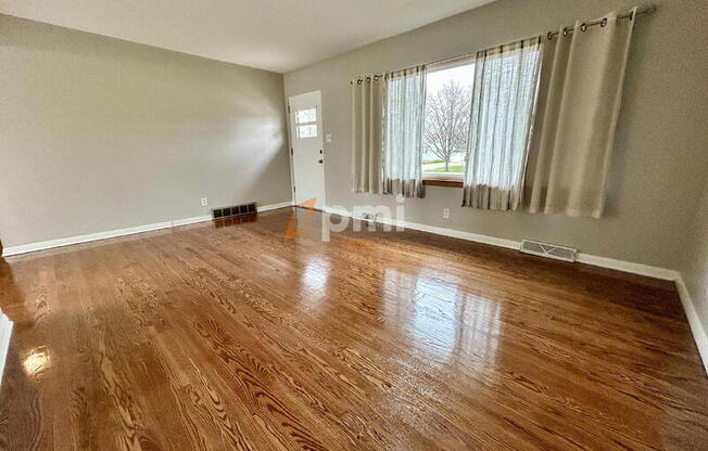 8154 COLUMBIA AVE