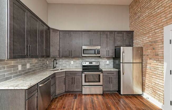 1 bed, 1 bath, 800 sqft, $1,650, Unit 5F