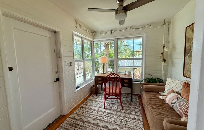 Adorable OLD NE garage 1/1 apartment - FULLY FURNISHED 7MONTH LEASE