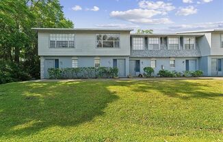 2 Bed 2 Bath Townhouse Two Story with Community Pool &  water bill included with rent