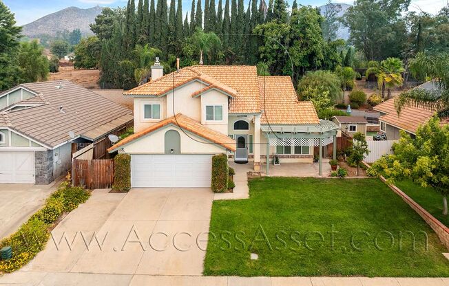 Charming 4 Bed/2.5 Bath Home With Spacious Yard In Peaceful Wildomar!