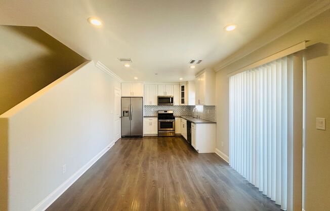 7205 S. La Cienega Apartments