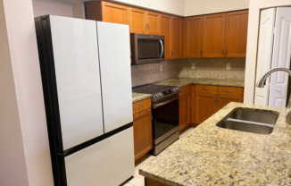 2B/2B Condo in Esplanade Town Center!