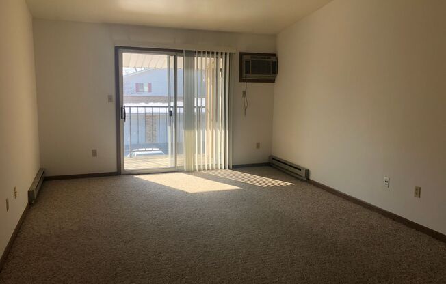 2 beds, 1 bath, 950 sqft, $1,140, Unit 9026/209