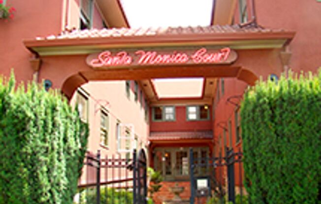 Santa Monica Apartments