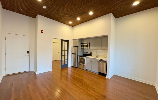 1 bed, 1 bath, 420 sqft, $1,199, Unit 02