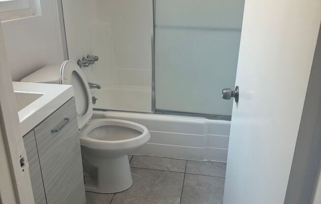 Studio, 1 bath, $1,600, Unit Apt 214