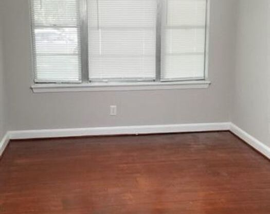 3 beds, 2 baths, $1,200