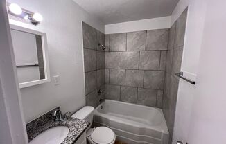 2 beds, 1 bath, $700, Unit 4304 A Boston Avenue