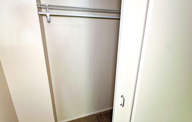 2 beds, 1 bath, 834 sqft, $1,895, Unit 205