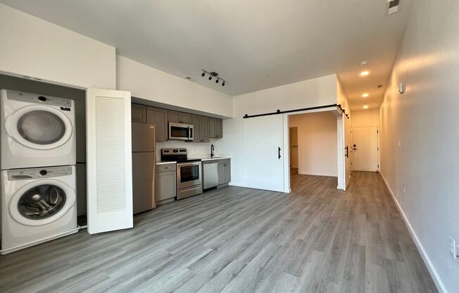 1 bed, 1 bath, 620 sqft, $1,580, Unit 409