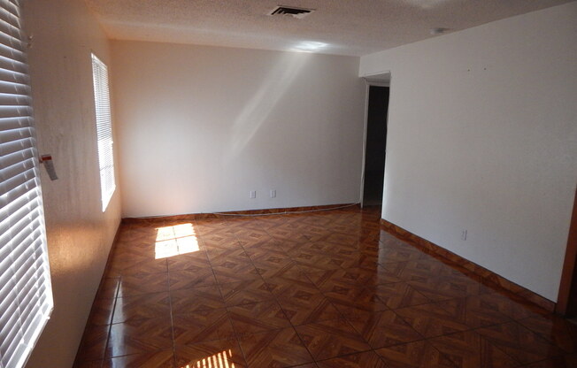 2 beds, 2 baths, $1,250