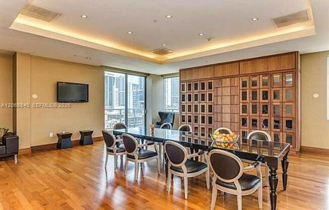 1 bed, 1.5 baths, $3,100, Unit # 206