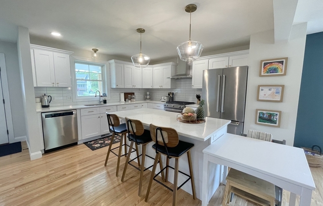 123 PLEASANT ST