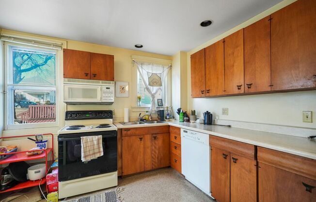 1407-1411 Main