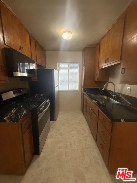 1166 AMHERST AVE