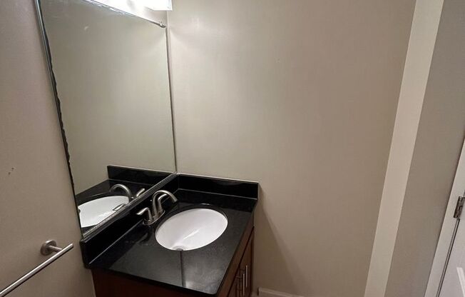 1 bed, 1 bath, 772 sqft, $1,100, Unit 104