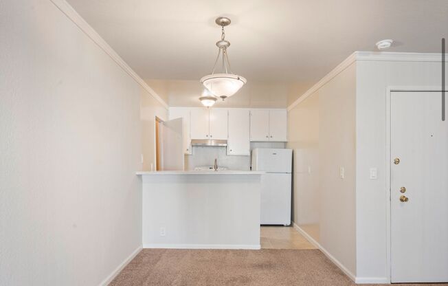 1 bed, 1 bath, 672 sqft, $1,970, Unit 114
