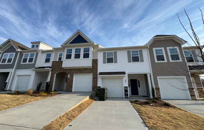 49 LAVENDER LN