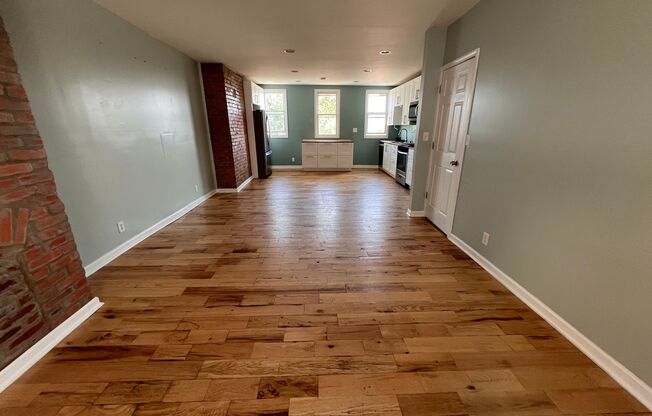 Pittsburgh - 3 Bedroom 1.5 Bathroom