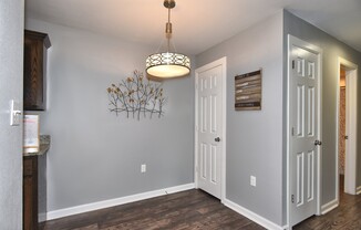 2 beds, 1 bath, 950 sqft, $1,389, Unit 0305
