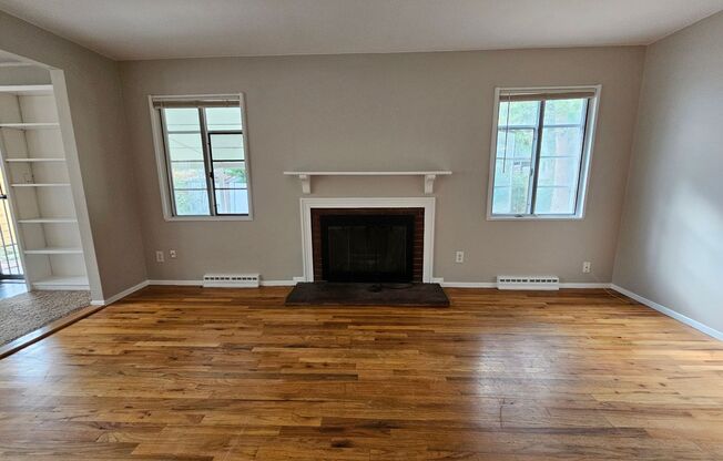 Virginia Village 4 Bed 3 Baths Large Yard Attached Garage Super Spacious!