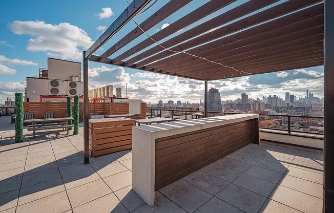 2 beds, 1 bath, $4,100, Unit 1207