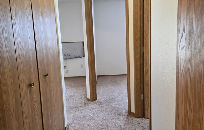 2 beds, 1 bath, 850 sqft, $1,259, Unit PL   7506