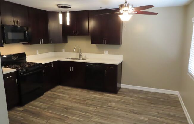 2 beds, 1 bath, 800 sqft, $2,345, Unit 3868.5