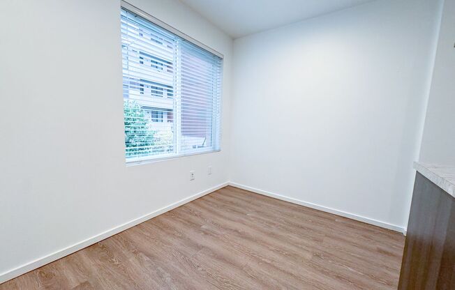 Studio, 1 bath, 186 sqft, $1,295, Unit 212