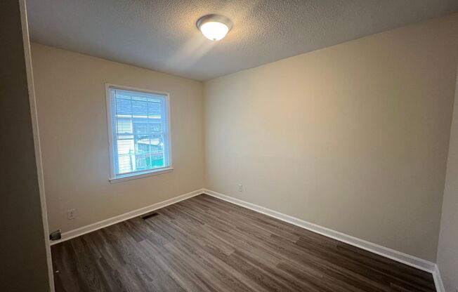 3 beds, 1 bath, $1,400