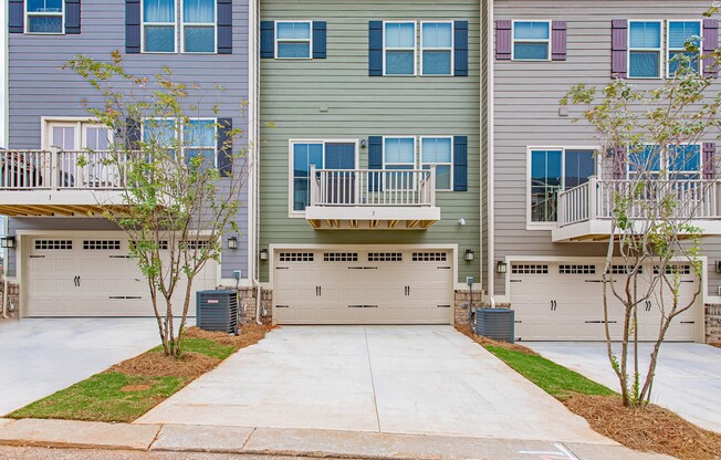 Off WadeHampton - 3 Story Townhome in Highview Townes Subdivision!
