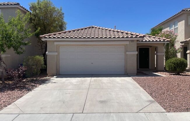 GREAT SINGLE STORY HOME!