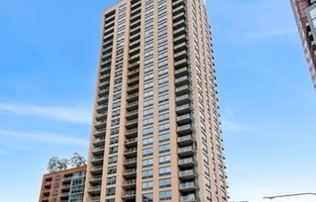 Stunning 3b3b Condo Unit in Highly Desired Lake Shore East