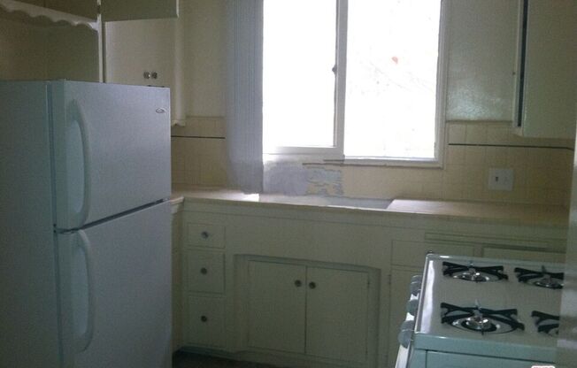 Studio, 1 bath, 415 sqft, $1,499, Unit 5