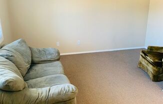 2 beds, 1 bath, $1,000